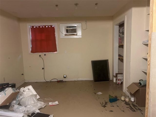 9021 Lomax Street, Houston, TX 77093