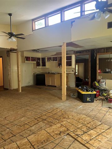 9021 Lomax Street, Houston, TX 77093