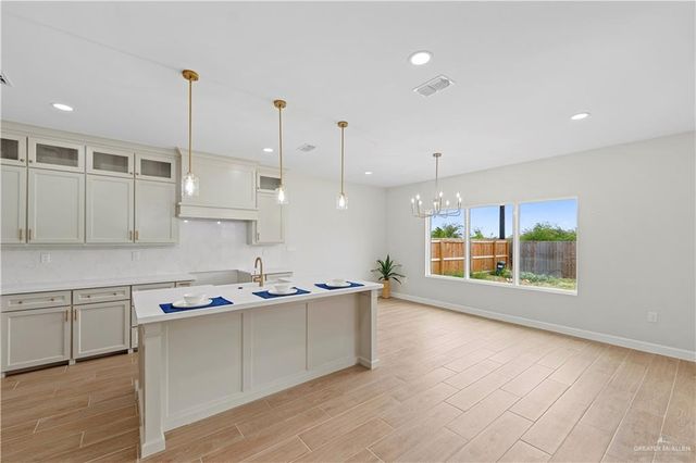 1015 Azalea Street, Mission, TX 78573