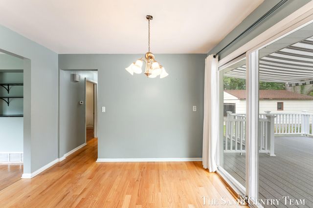 1015 Taylor Avenue, Grand Haven, MI 49417