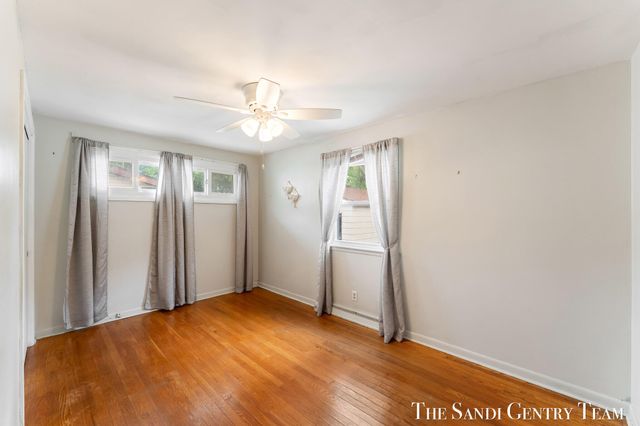 1015 Taylor Avenue, Grand Haven, MI 49417