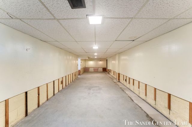 1015 Taylor Avenue, Grand Haven, MI 49417