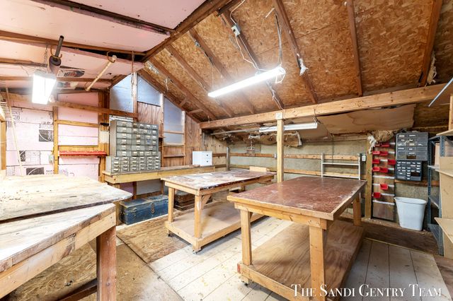 1015 Taylor Avenue, Grand Haven, MI 49417