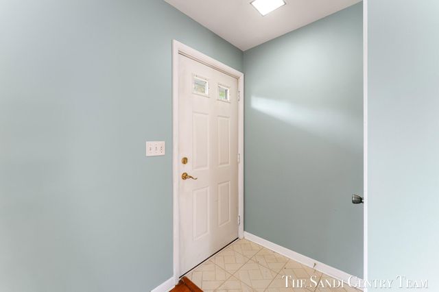 1015 Taylor Avenue, Grand Haven, MI 49417