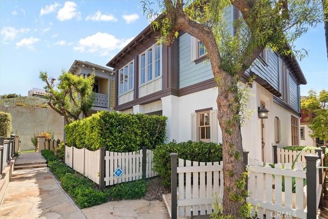 2534 Bungalow Place, Corona Del Mar, CA 92625