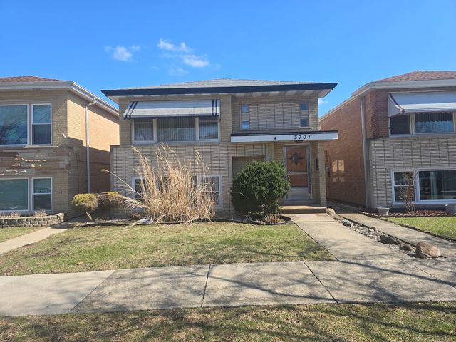 3707 Clarence Avenue Garden, Berwyn, IL 60402