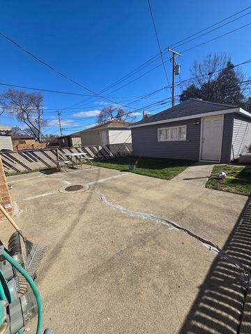 3707 Clarence Avenue Garden, Berwyn, IL 60402
