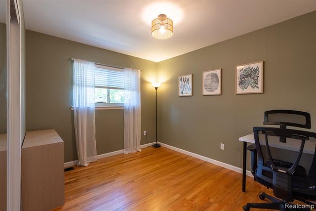 2857 Sherbourne Drive, Troy, MI 48083