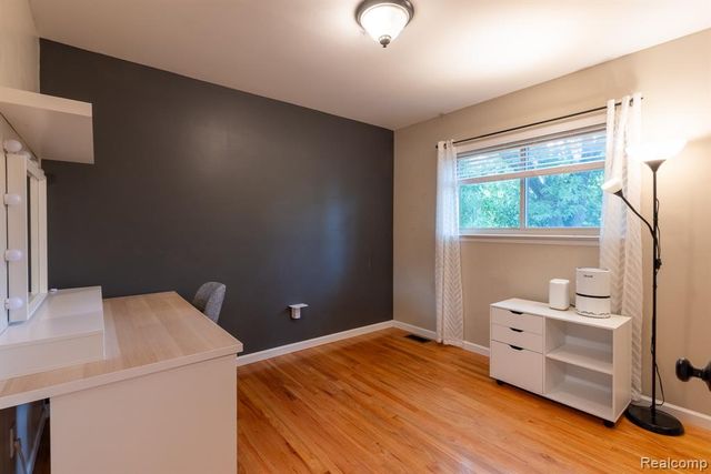 2857 Sherbourne Drive, Troy, MI 48083