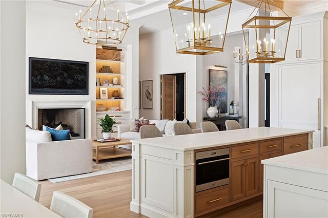 186 North ST, Naples, FL 34108