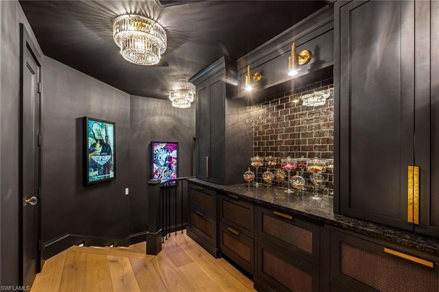 186 North ST, Naples, FL 34108