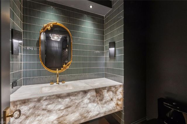 186 North ST, Naples, FL 34108