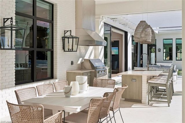 186 North ST, Naples, FL 34108