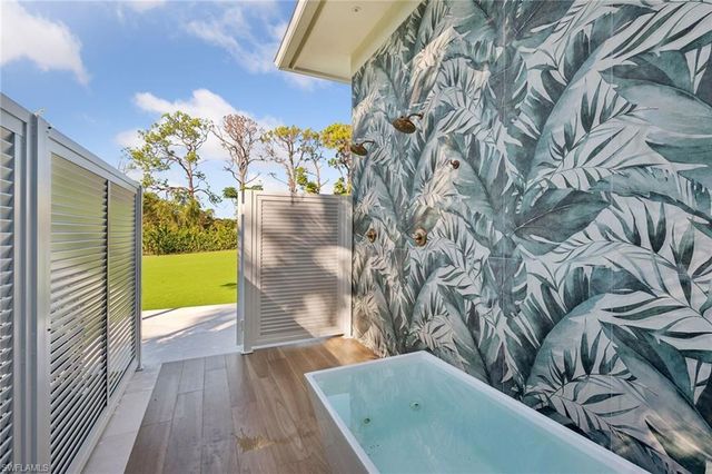 186 North ST, Naples, FL 34108