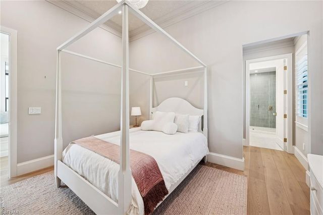 186 North ST, Naples, FL 34108