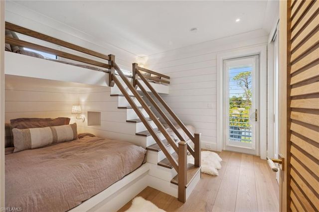 186 North ST, Naples, FL 34108