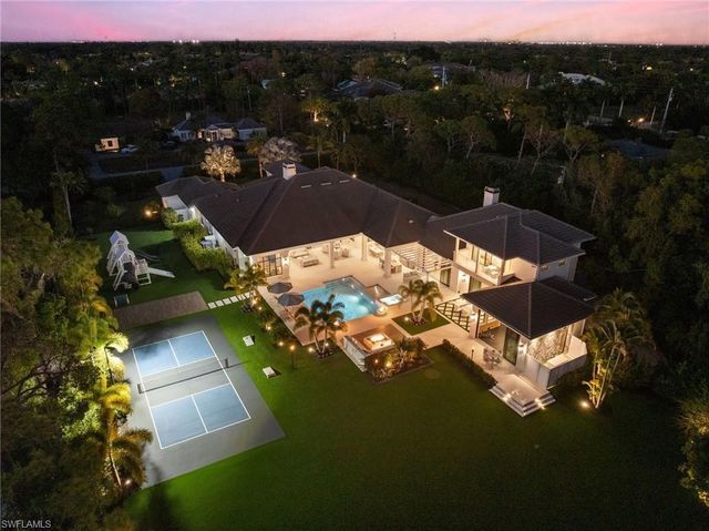 186 North ST, Naples, FL 34108