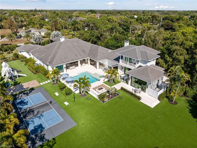 186 North ST, Naples, FL 34108