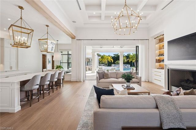 186 North ST, Naples, FL 34108