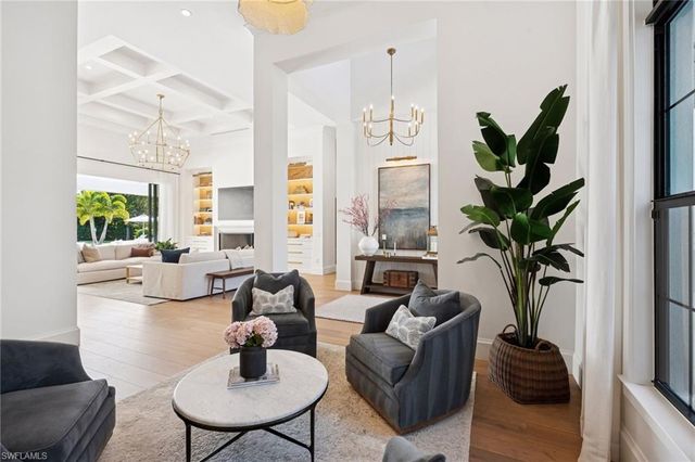 186 North ST, Naples, FL 34108