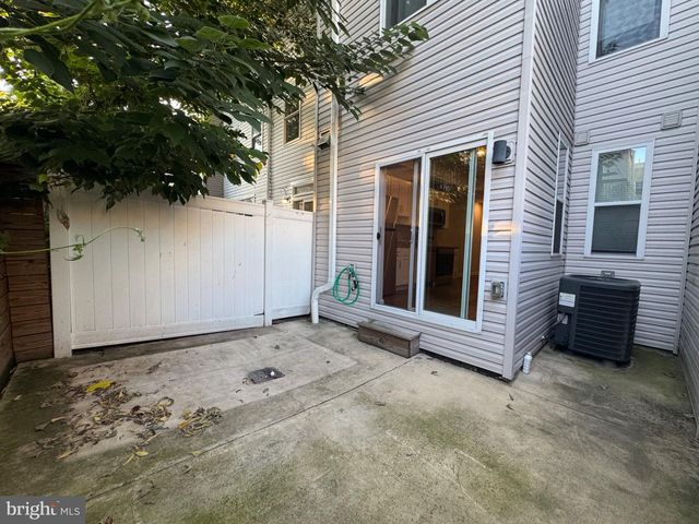 2224 WILDER ST, Philadelphia, PA 19146