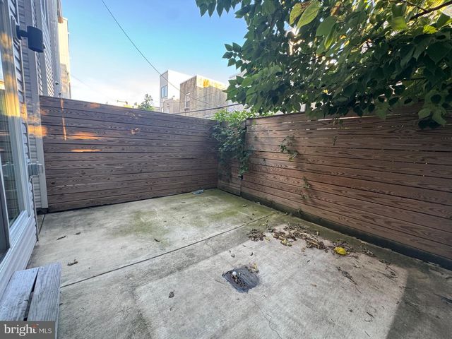 2224 WILDER ST, Philadelphia, PA 19146
