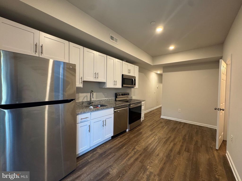 2224 WILDER ST, PHILADELPHIA, PA 19146 — photo 4