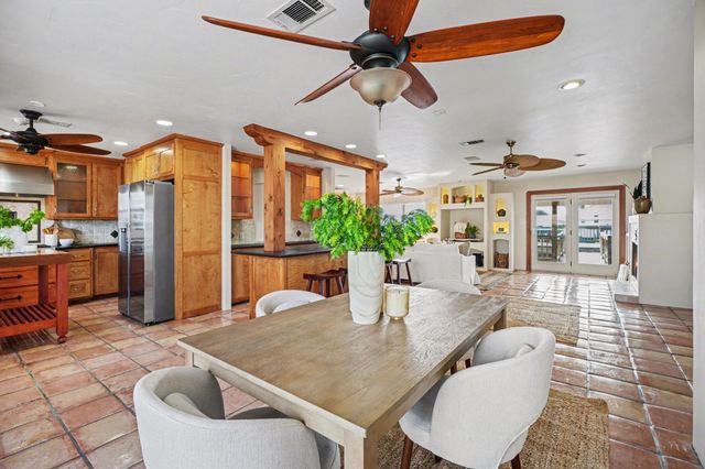 557 Pompano Street, Bayou Vista, TX 77563