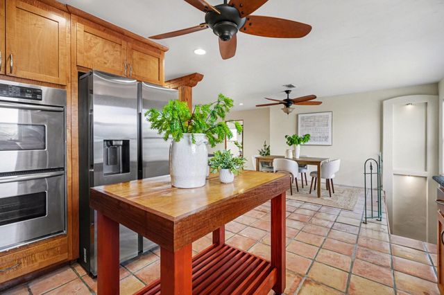 557 Pompano Street, Bayou Vista, TX 77563