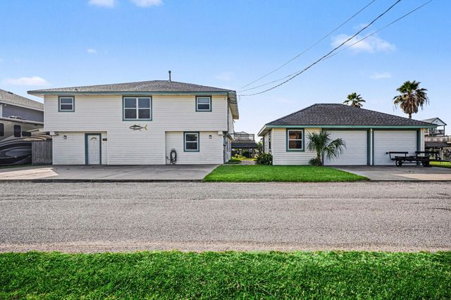 557 Pompano Street, Bayou Vista, TX 77563