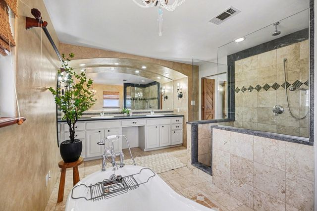 557 Pompano Street, Bayou Vista, TX 77563