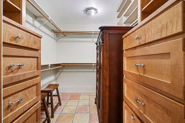 557 Pompano Street, Bayou Vista, TX 77563