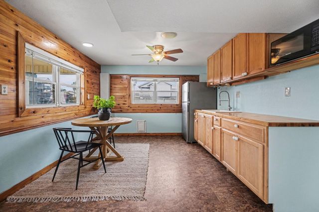 557 Pompano Street, Bayou Vista, TX 77563