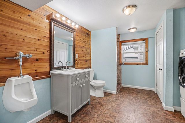 557 Pompano Street, Bayou Vista, TX 77563