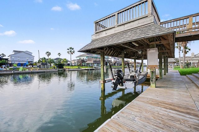 557 Pompano Street, Bayou Vista, TX 77563