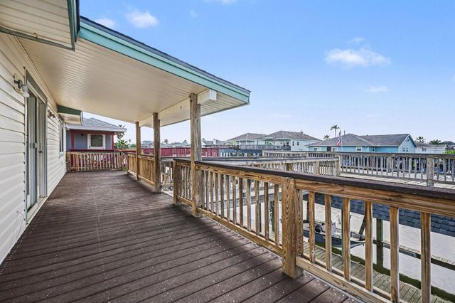 557 Pompano Street, Bayou Vista, TX 77563