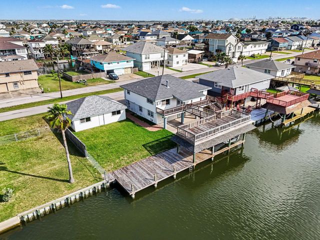 557 Pompano Street, Bayou Vista, TX 77563