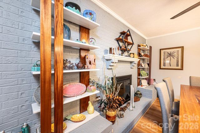 802 Woodbine Place NE, Lenoir, NC 28645