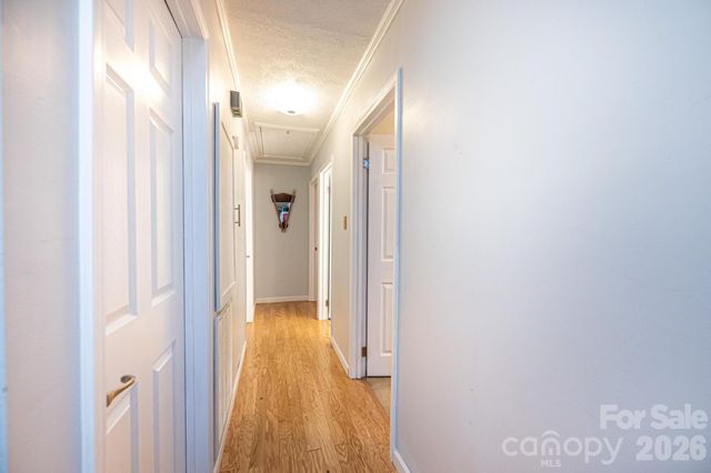 802 Woodbine Place NE, Lenoir, NC 28645