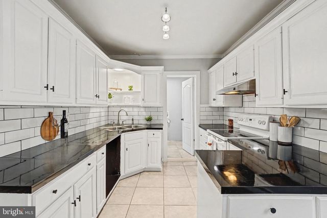 808 LOCUST ST, Lebanon, PA 17042