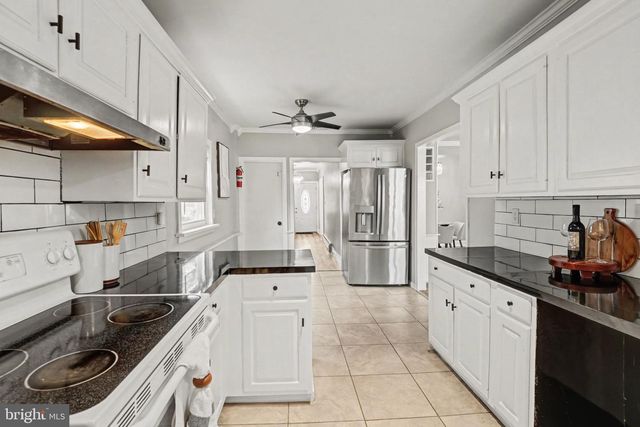 808 LOCUST ST, Lebanon, PA 17042