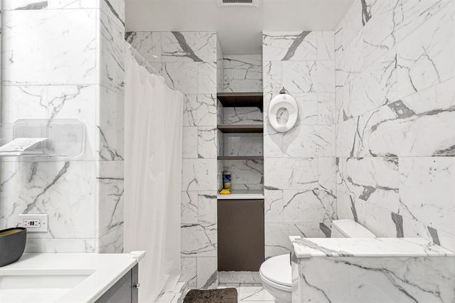 5878 Valley Forge Drive 149, Houston, TX 77057