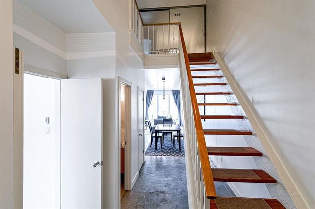 5878 Valley Forge Drive 149, Houston, TX 77057