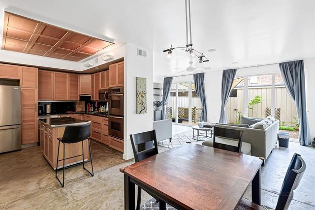 5878 Valley Forge Drive 149, Houston, TX 77057