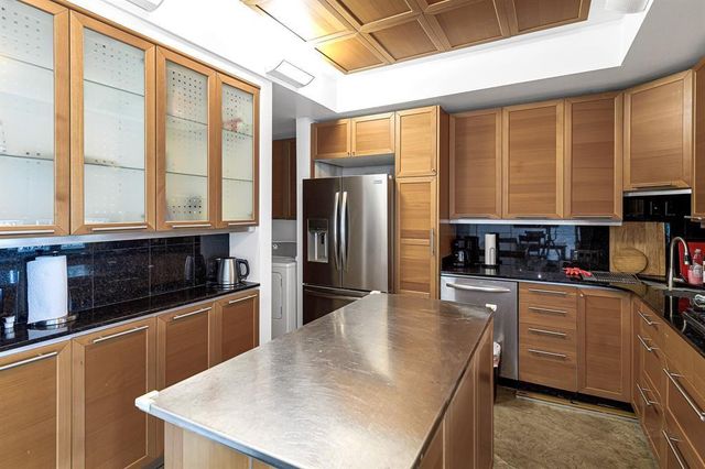 5878 Valley Forge Drive 149, Houston, TX 77057