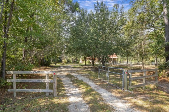 398 W Fisher Road, Summerville, SC 29483