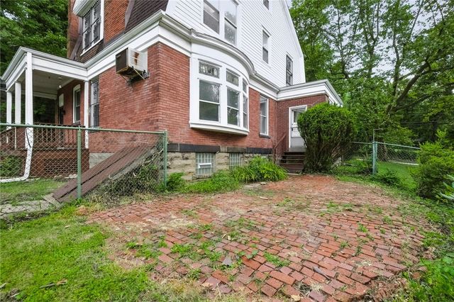 2027 William Penn Hwy, Wilkinsburg, PA 15221