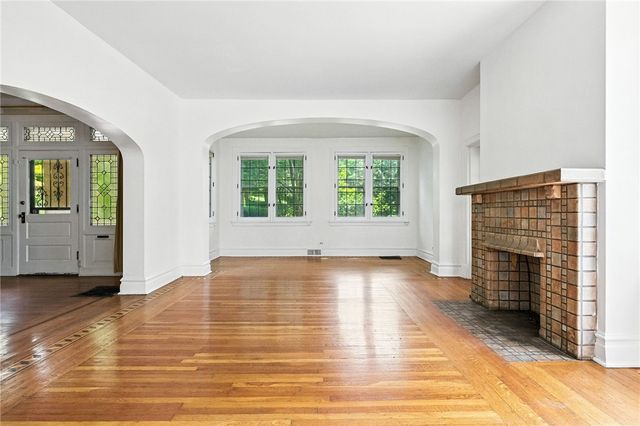 2027 William Penn Hwy, Wilkinsburg, PA 15221