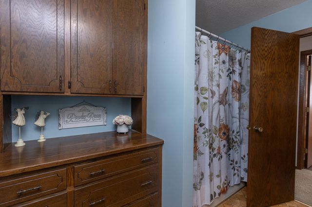 301 Nottingham Court, North Mankato, MN 56003