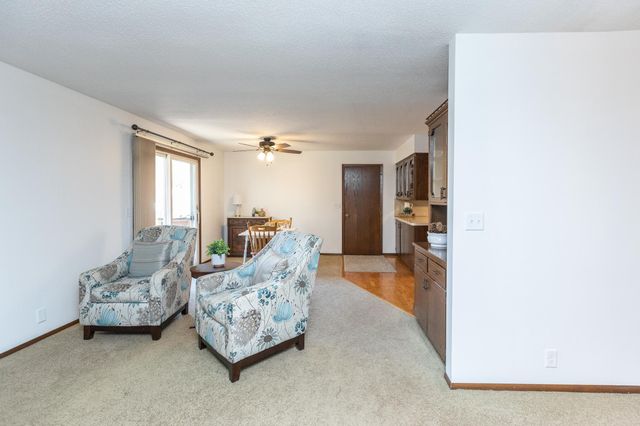 301 Nottingham Court, North Mankato, MN 56003